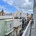 Homeforguest Amplio Apartamento En Triana